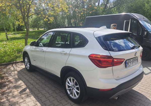 BMW X1 cena 72900 przebieg: 181876, rok produkcji 2017 z Pruszków małe 326